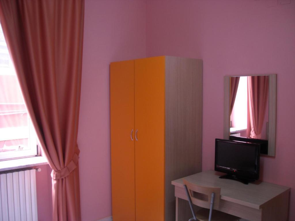 Hotel New Baby Caserta Szoba fotó